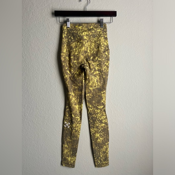 Lululemon Seawheeze Swift Speed High-Rise Tight 28"
Last Sparks Serpentine sz 0 - Picture 7 of 9